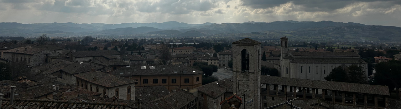 Blick von oben runter auf Gubbio